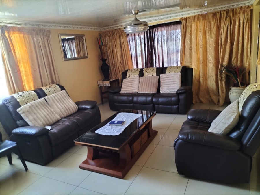 4 Bedroom Property for Sale in Mdantsane Nu 10 Eastern Cape